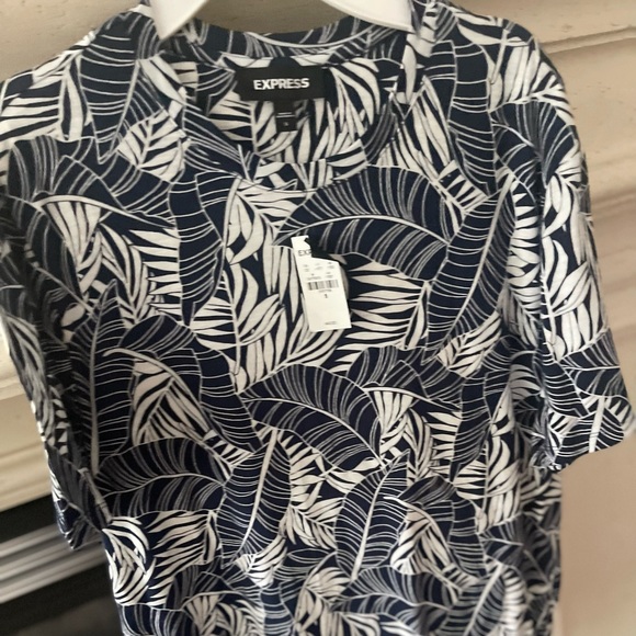 Men’s navy blue and white floral T-shirt - Picture 2 of 4